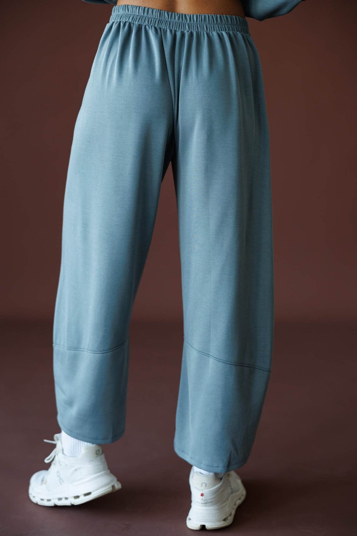 Scuba Barrel Sweatpants in charcoal, front close-up showing the gathered waistband