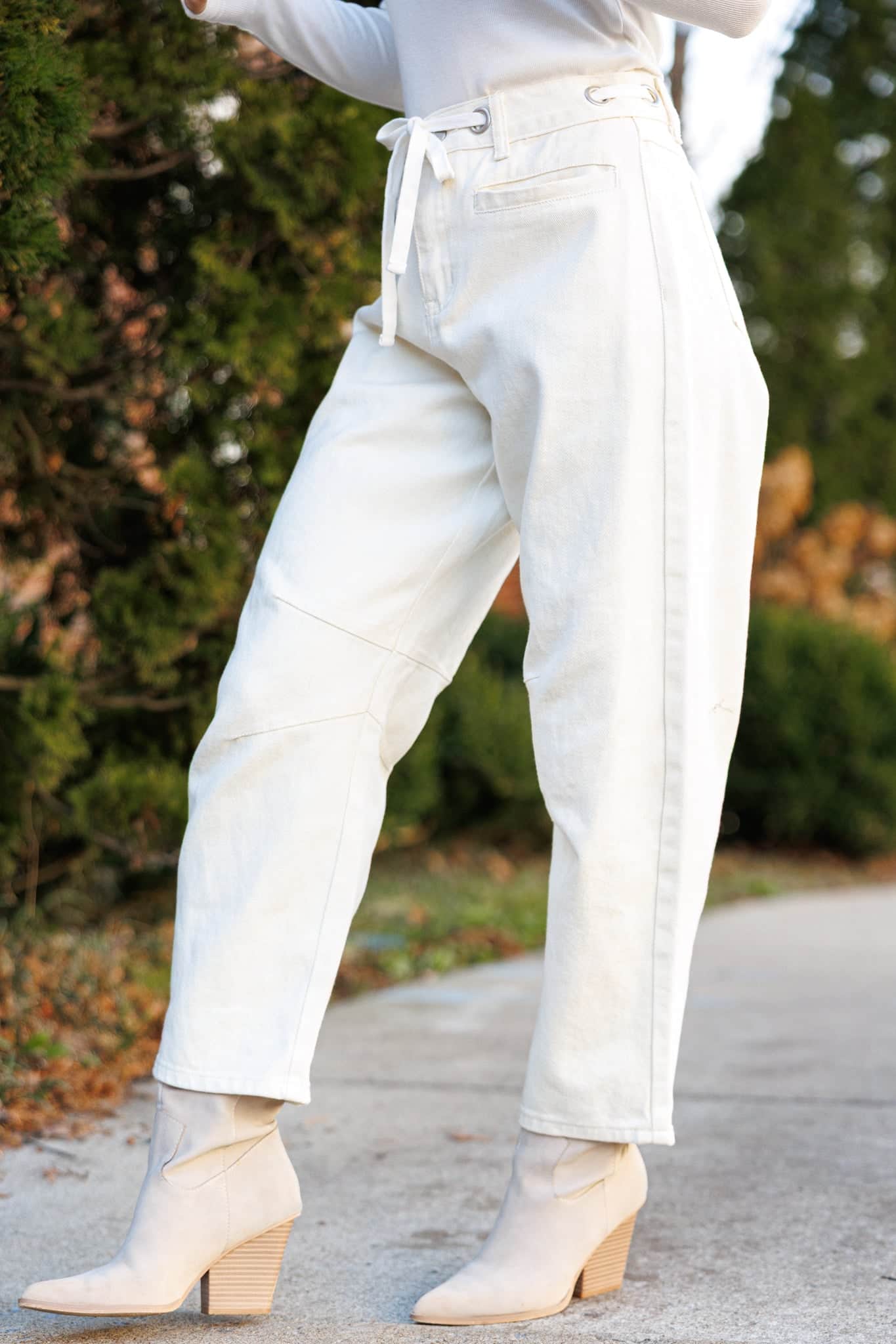 Cream Eyelet Barrel Jeans