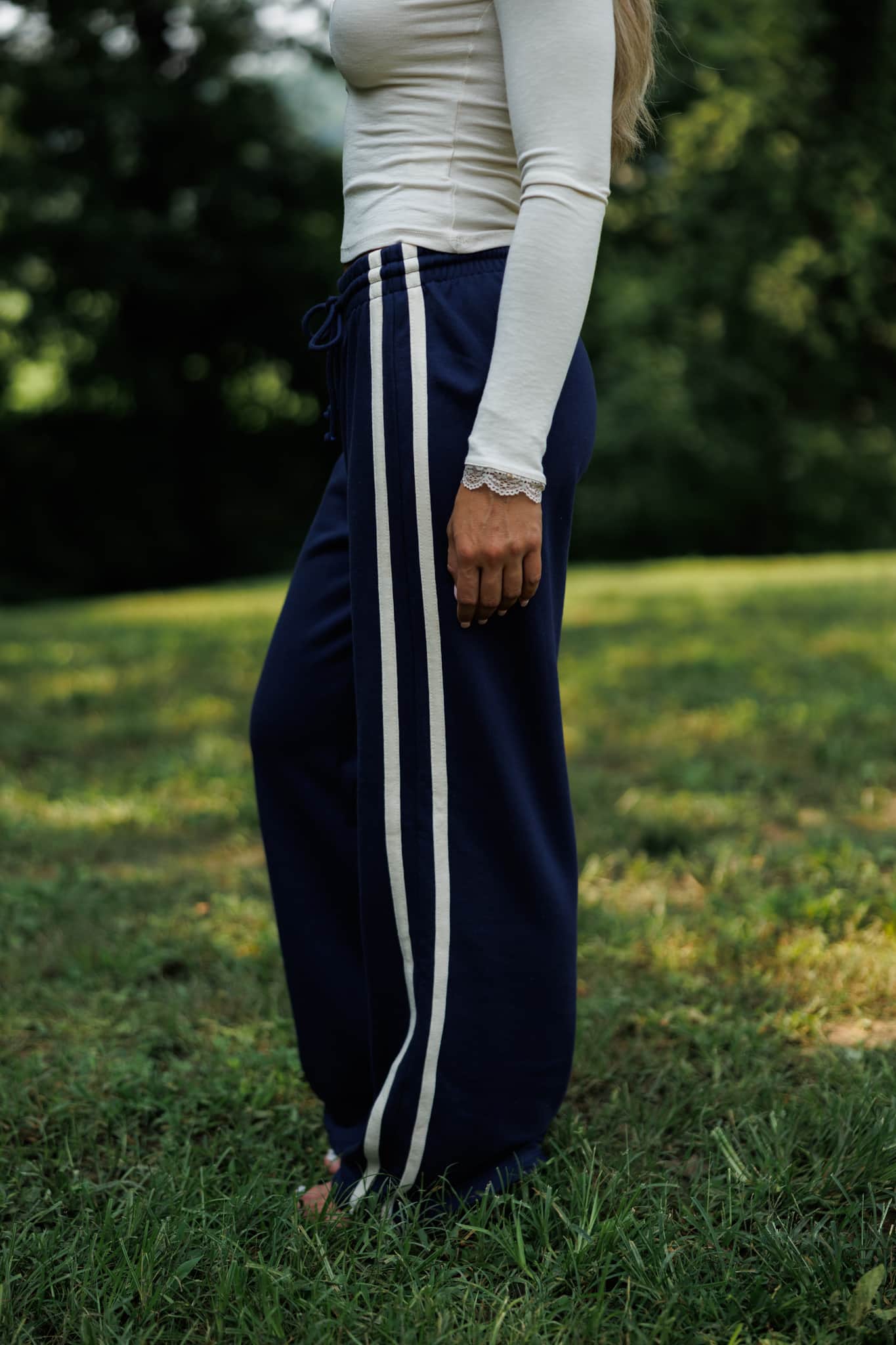 navy/cream