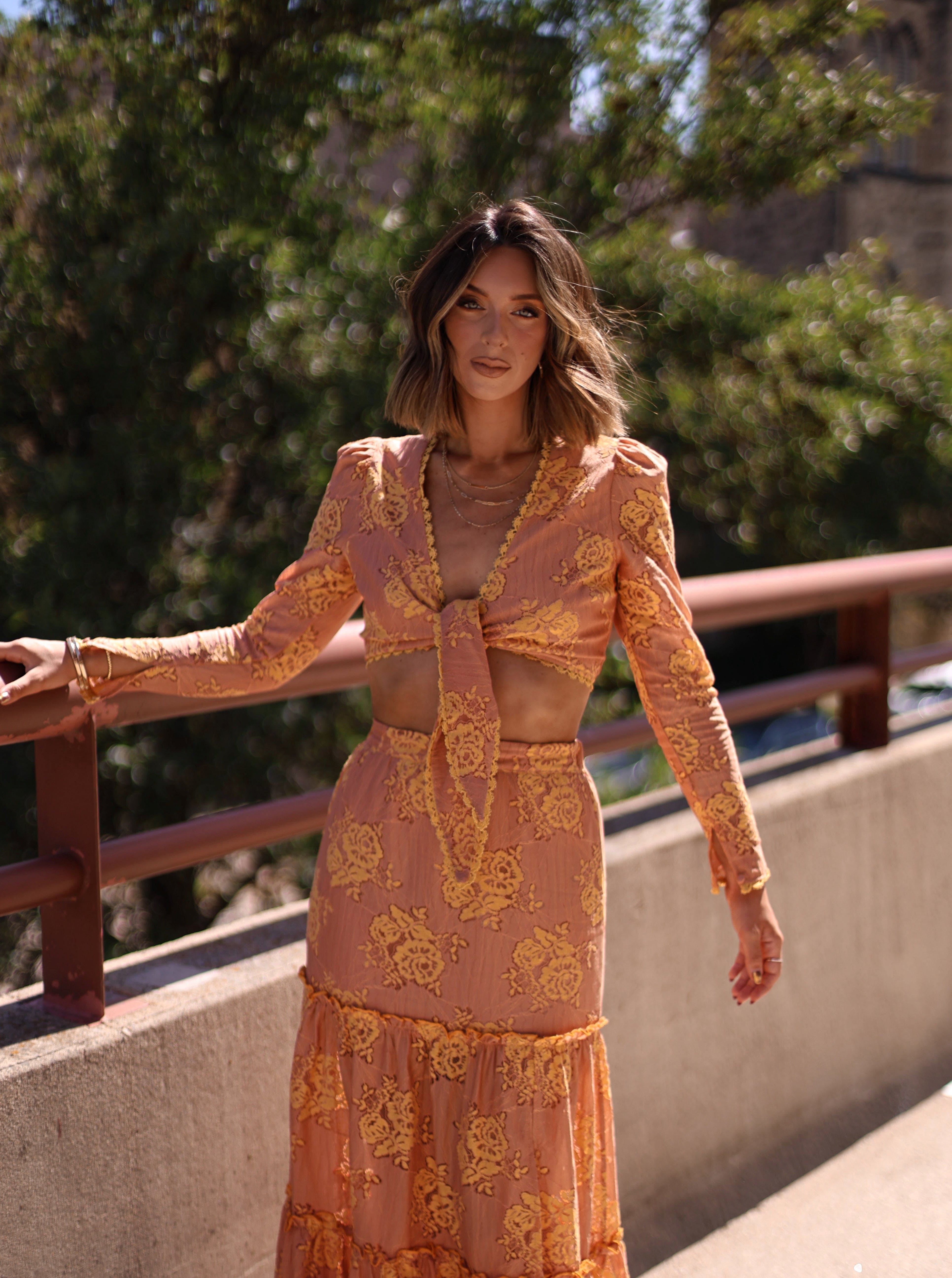 LT1400 yellow front tie crop top Endless Blu