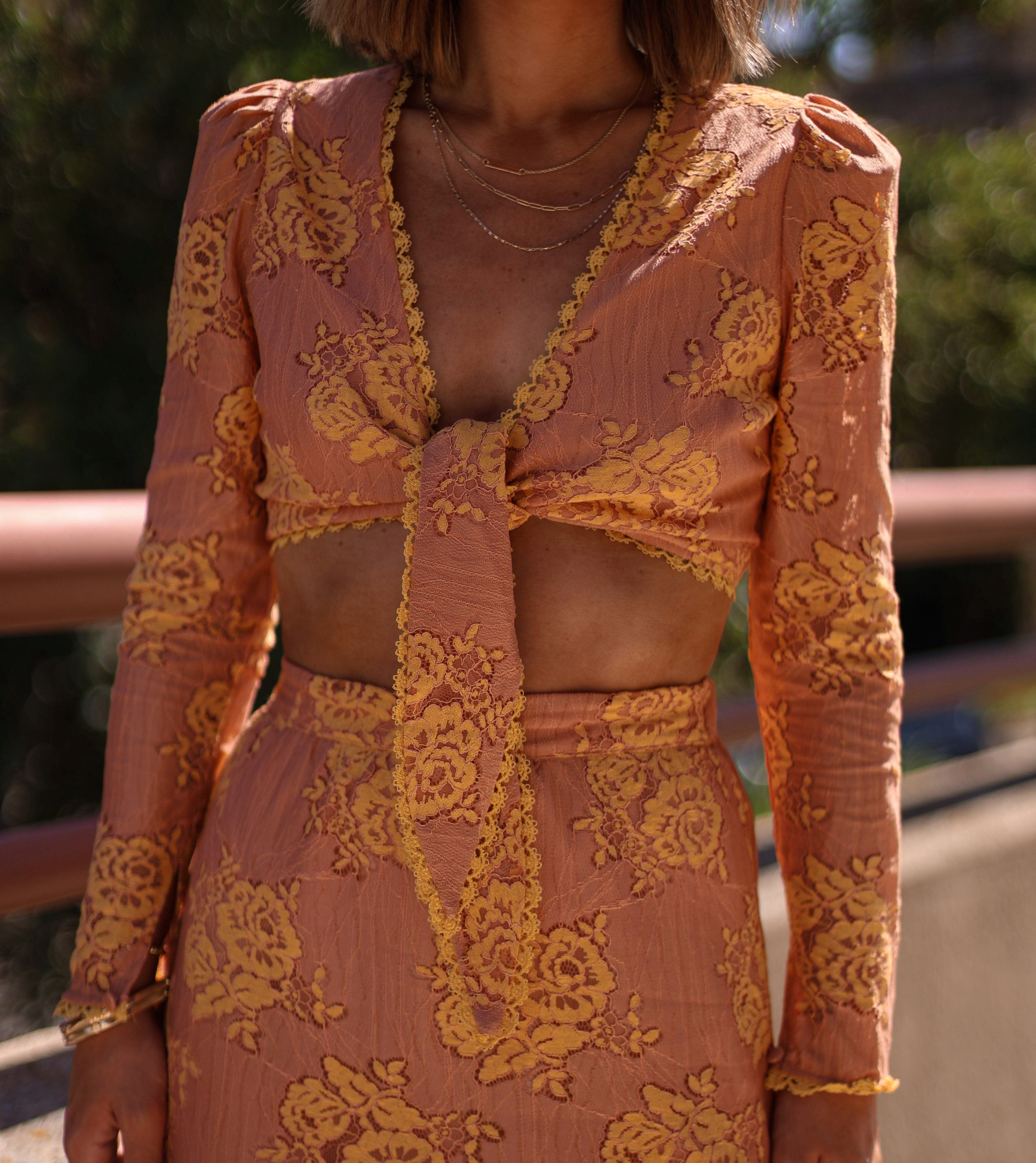 LT1400 yellow front tie crop top Endless Blu