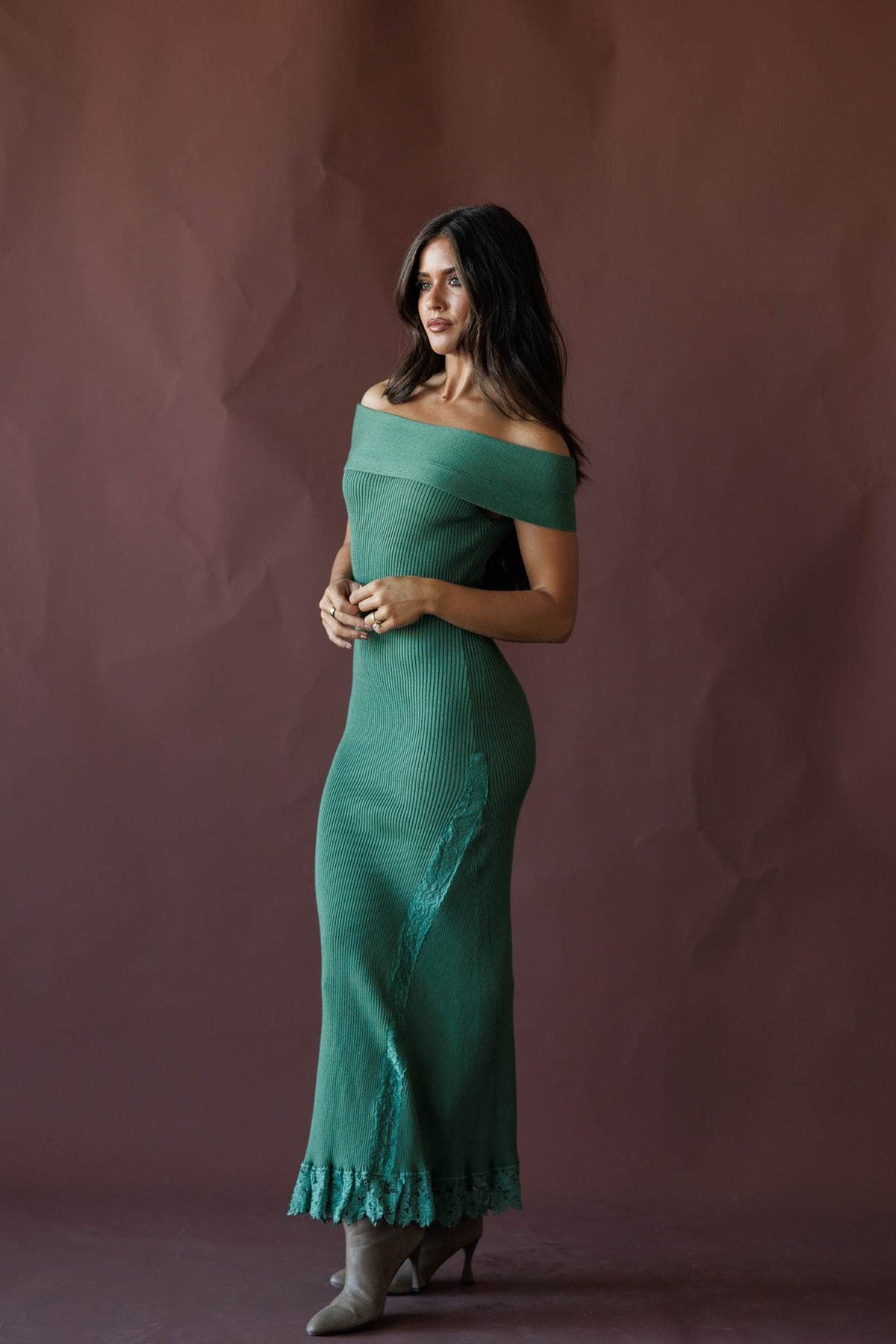 Green off the shoulder ribbed maxi dress