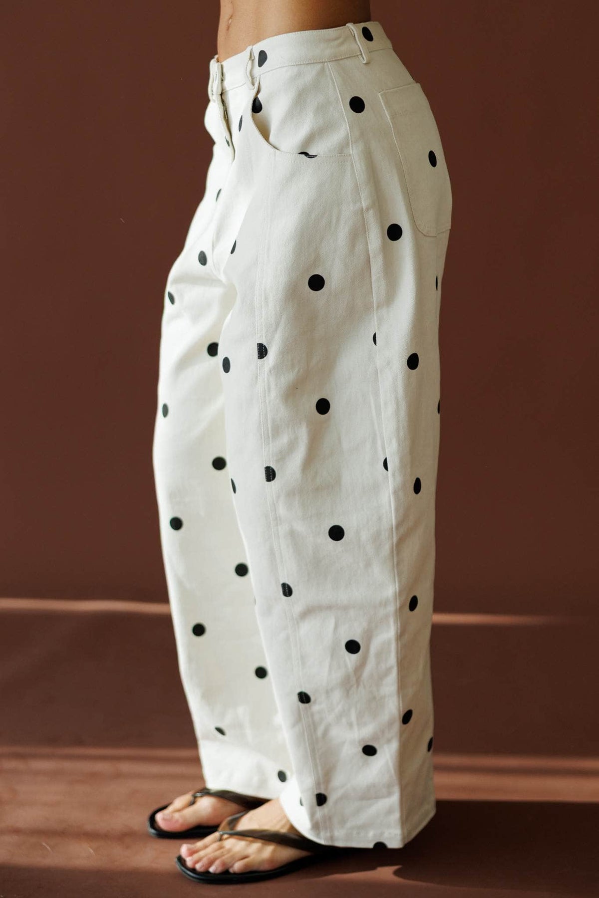 cream/black