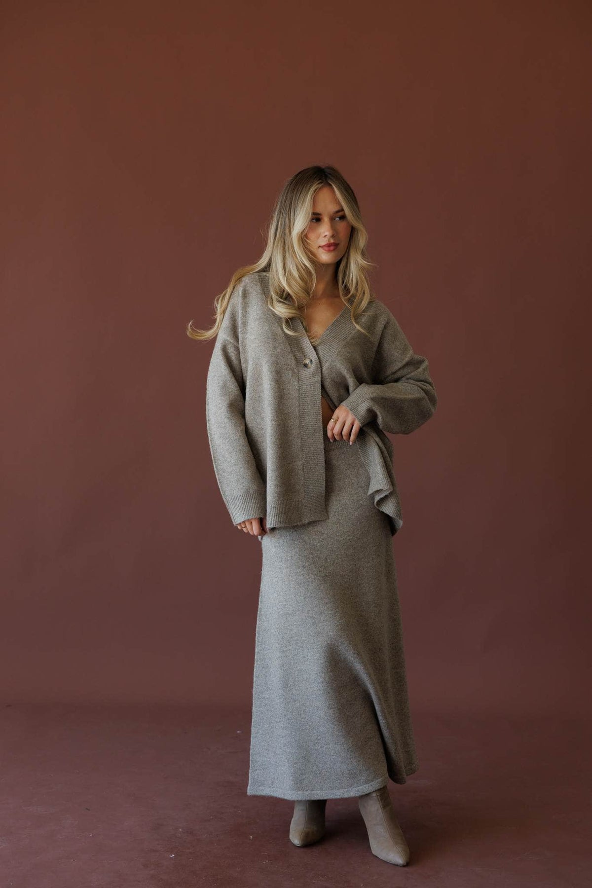 Grey knit maxi skirt