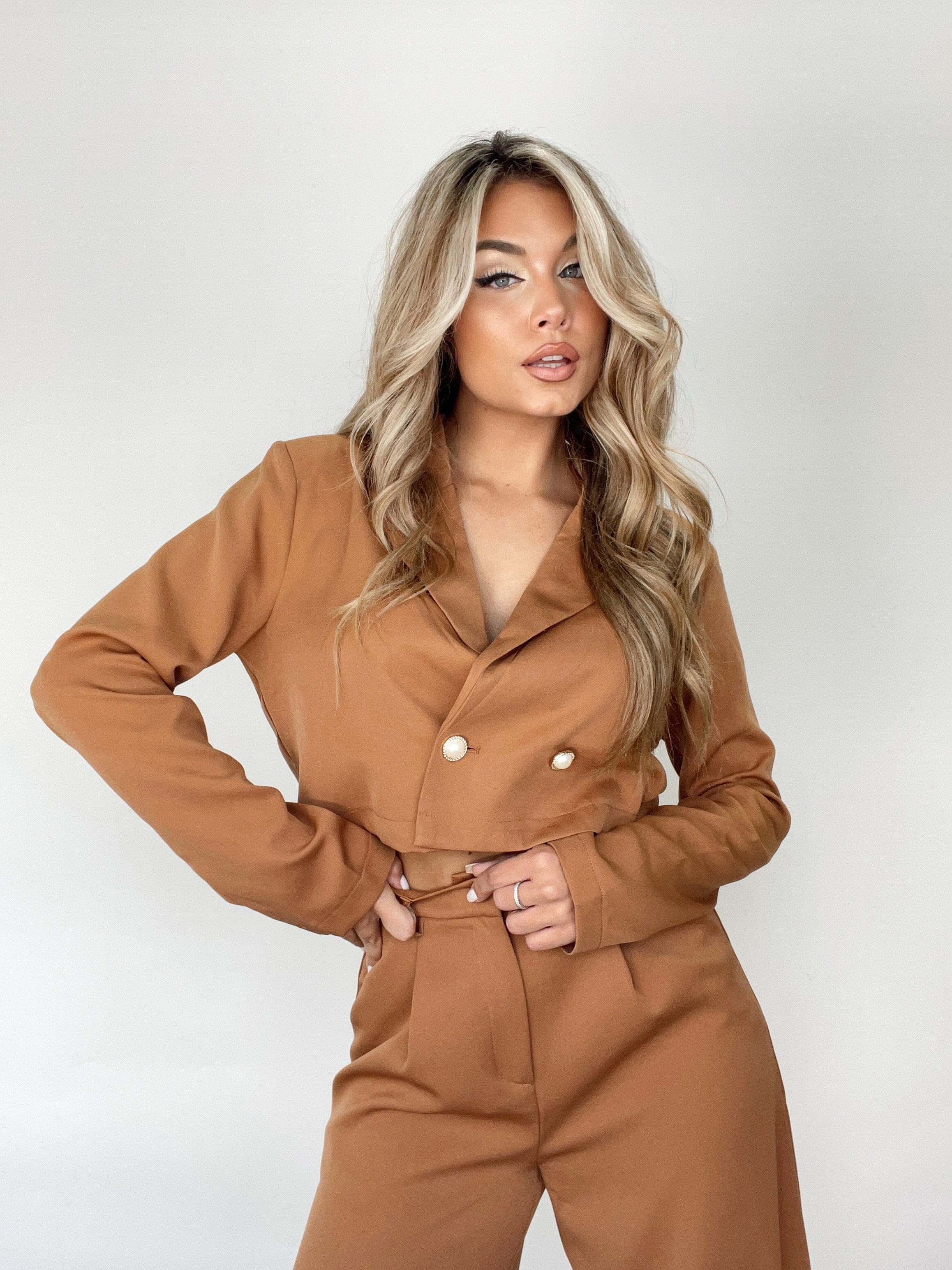 Girl Boss Cropped Blazer Idem Ditto