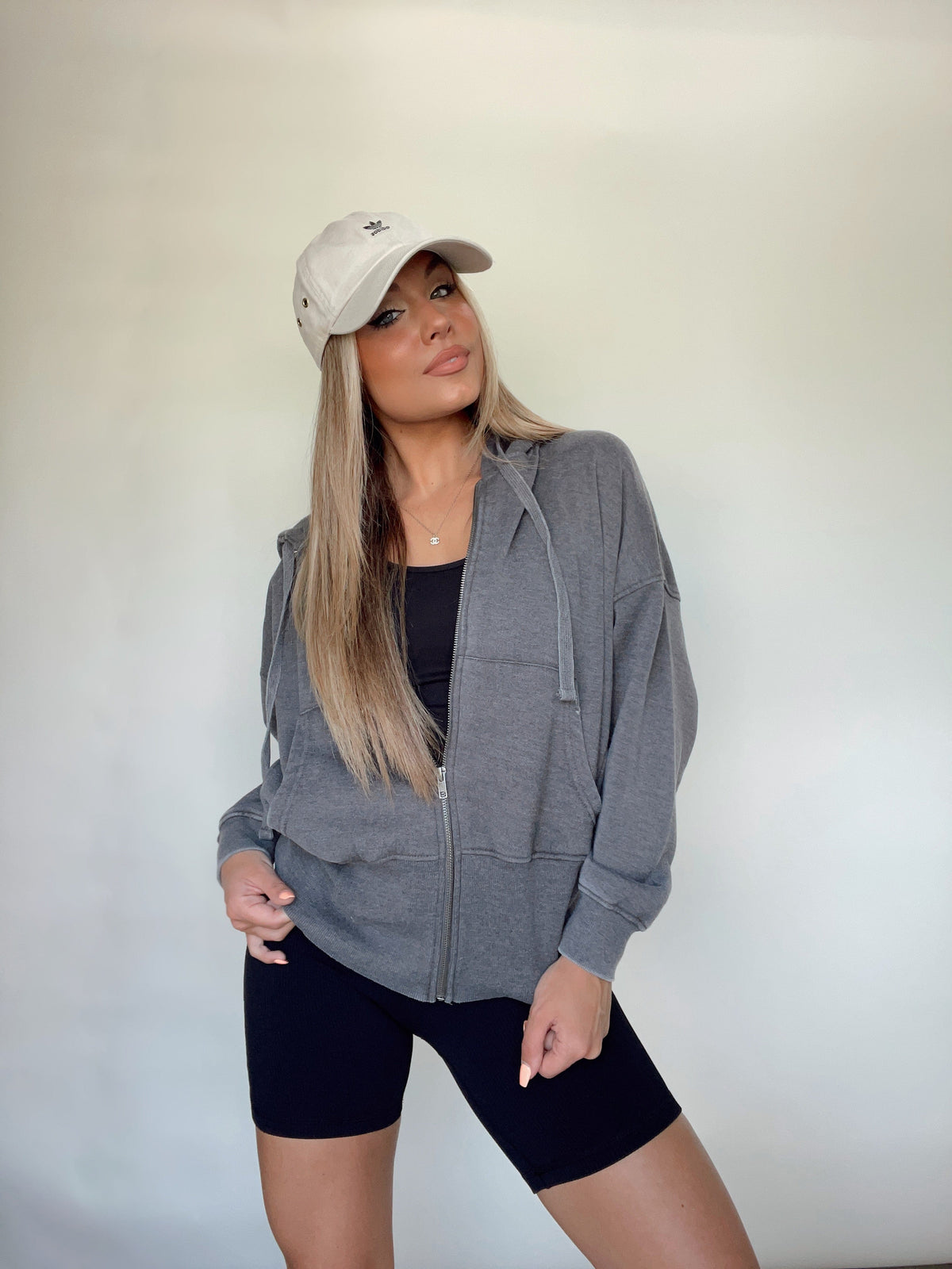 KJ11571 black zip up Mono B