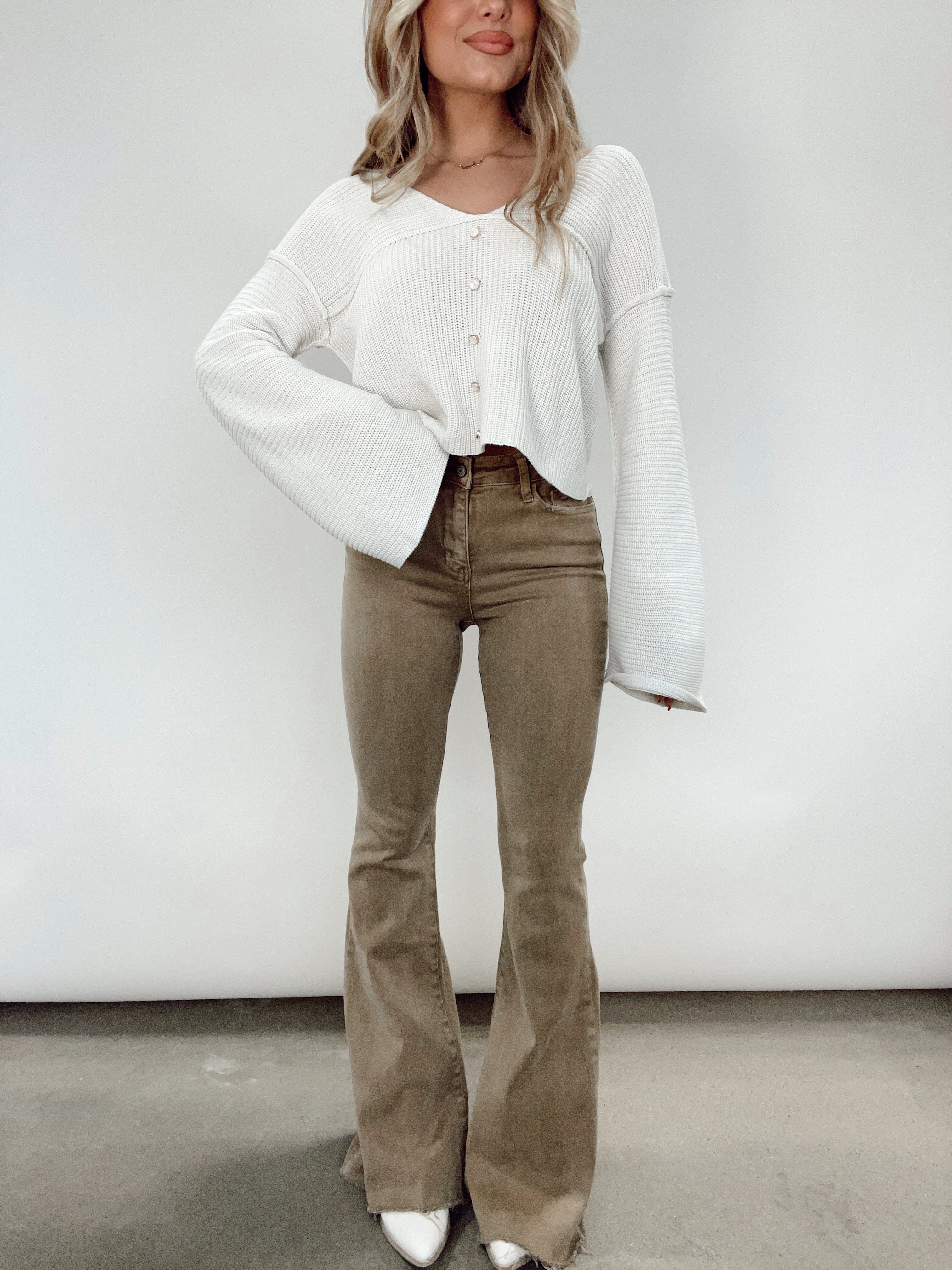 V3084 brown super flare pant Vervet