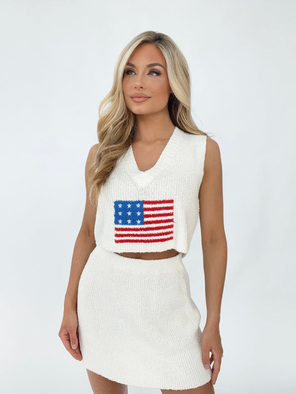 AST1850-T flag print v neck cropped top Day + Moon