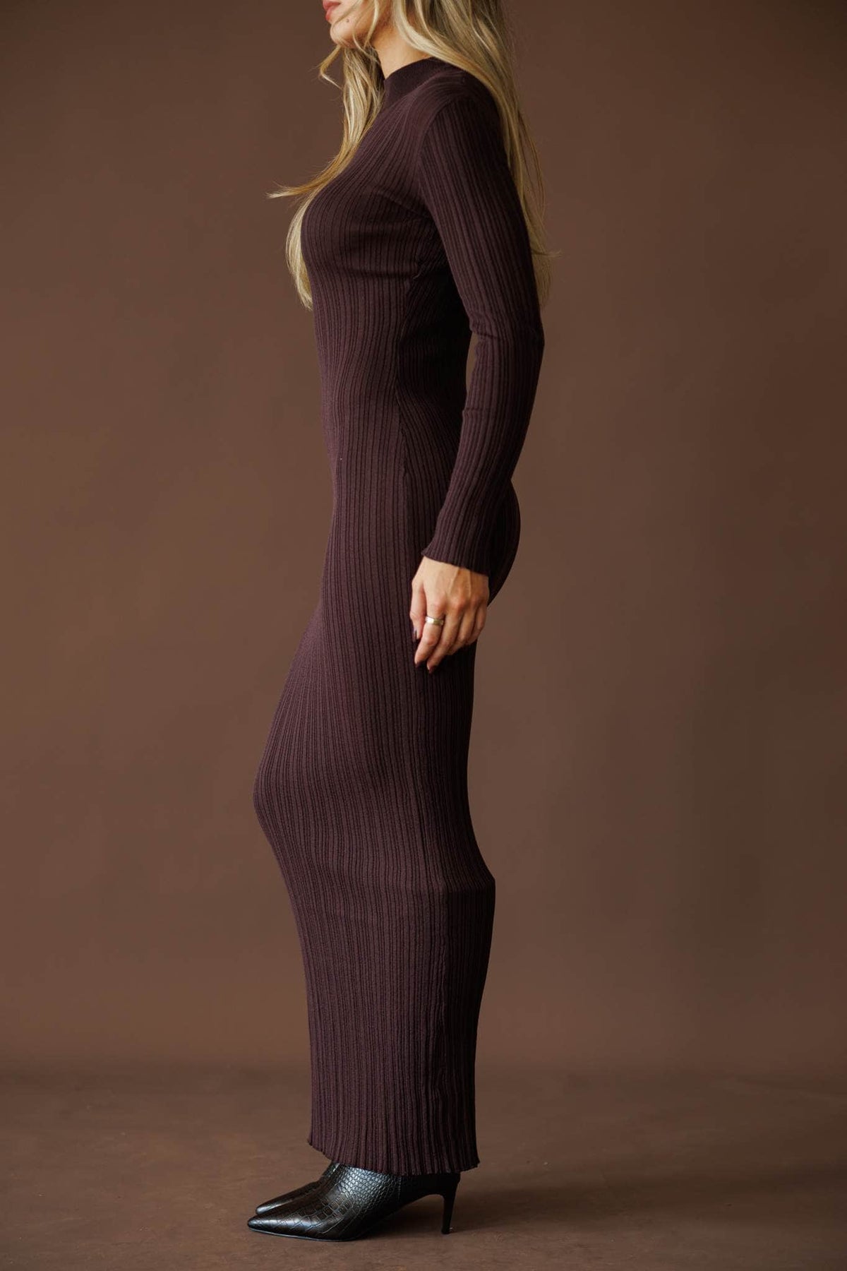 Ribbed knit maxi dress
