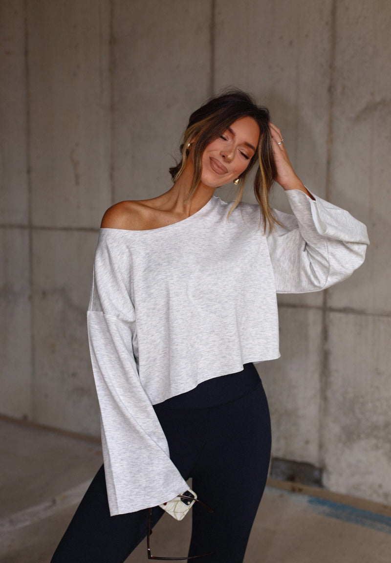 Cloudy Comfort Pullover Promesa