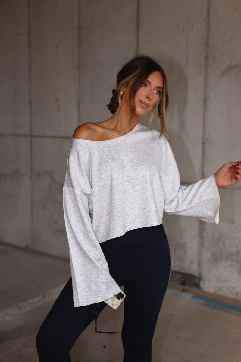 Cloudy Comfort Pullover Promesa