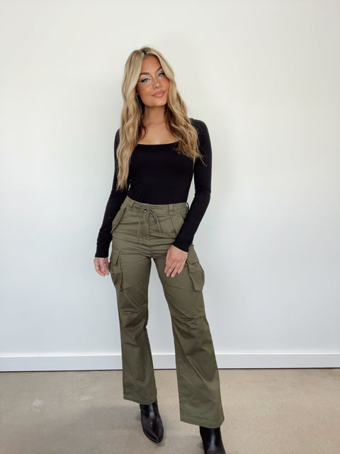 Cargo Pant Outfit Ideas we LOVE | STYLE REPORT MAGAZINE