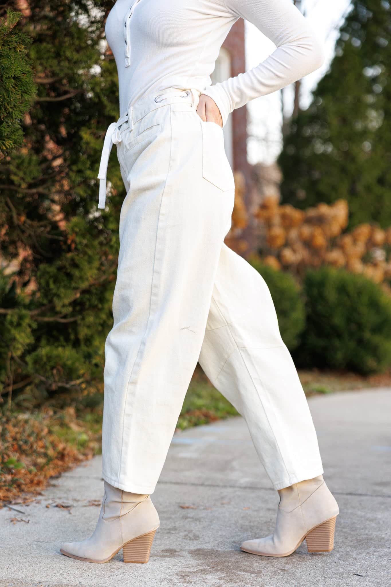 Cream Eyelet Barrel Jeans