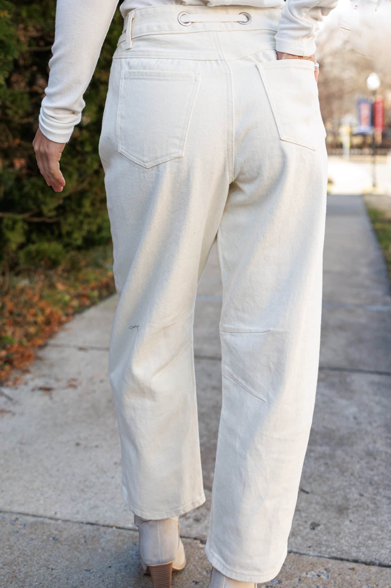 Cream Eyelet Barrel Jeans
