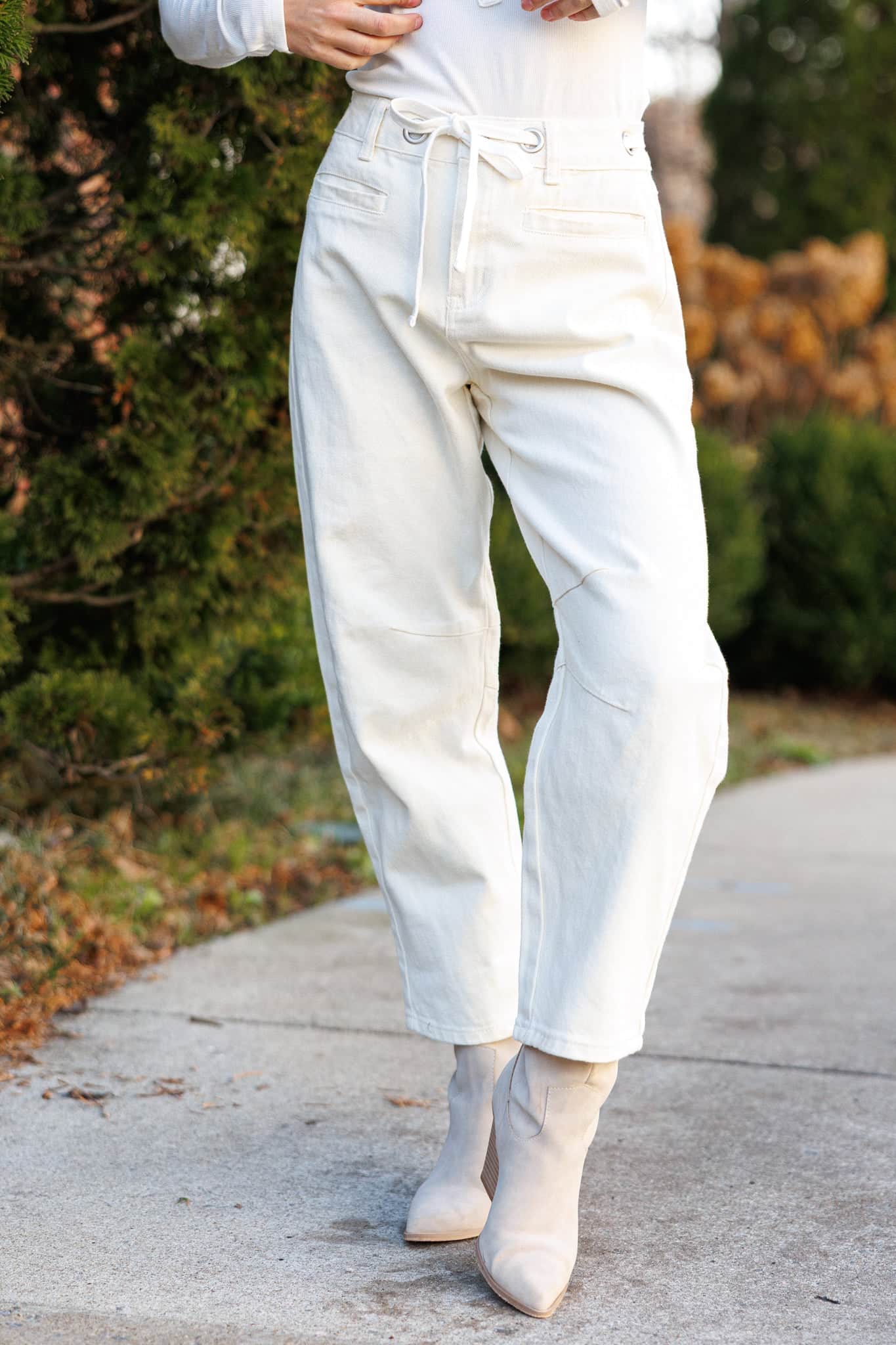 Cream Eyelet Barrel Jeans