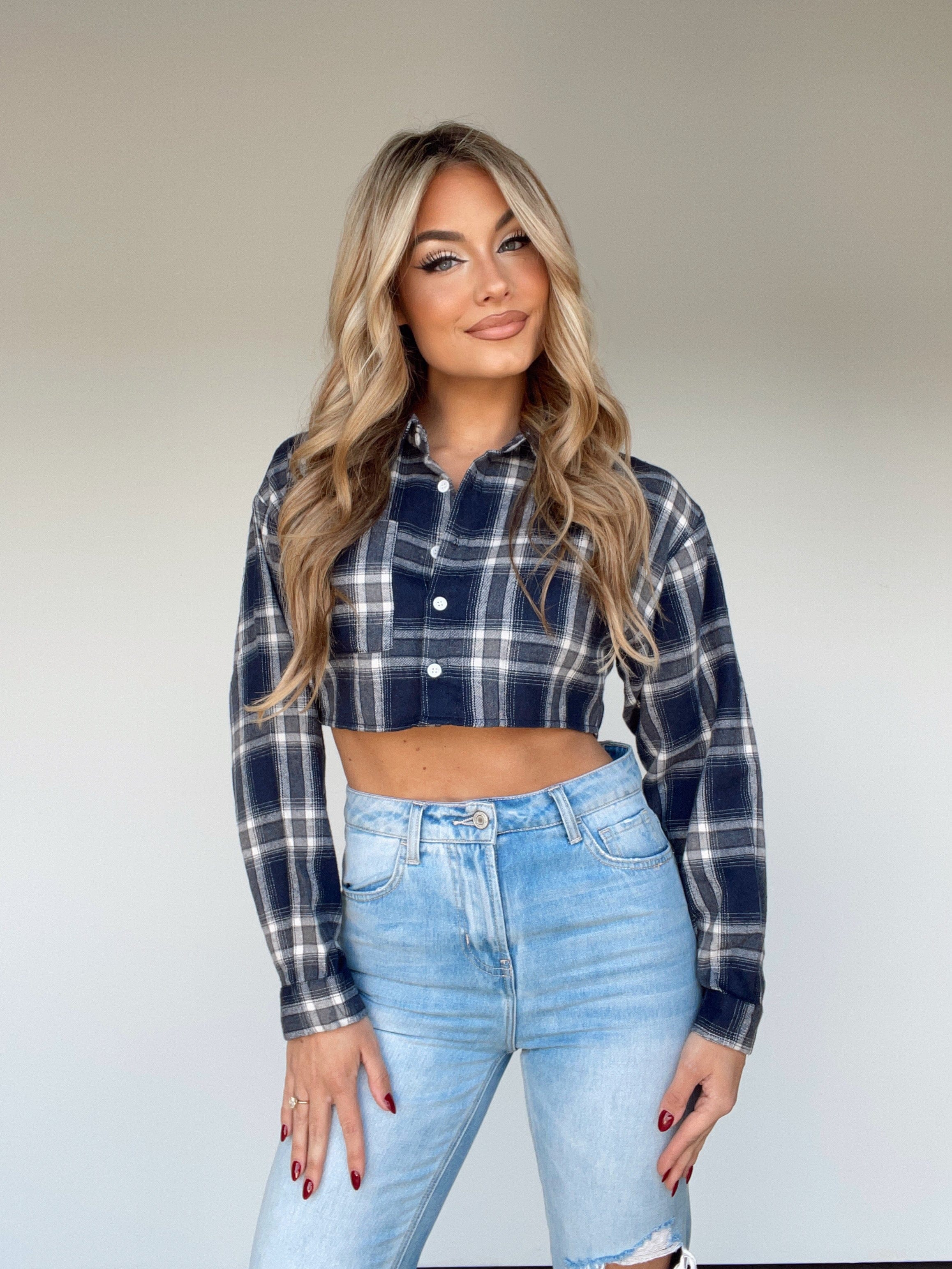 CT7020A navy plaid cropped top Cloud Ten