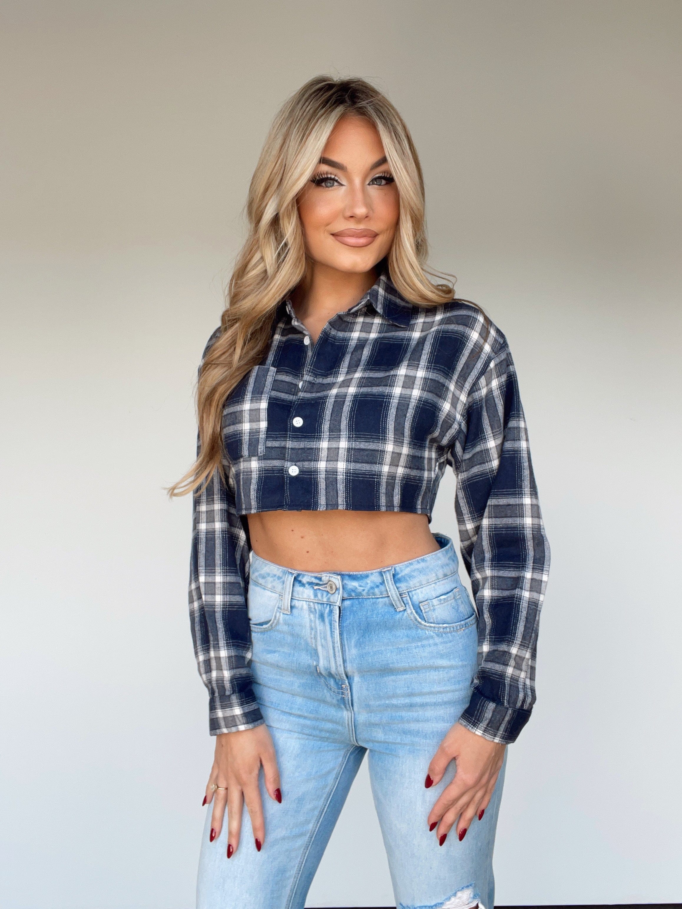 CT7020A navy plaid cropped top Cloud Ten