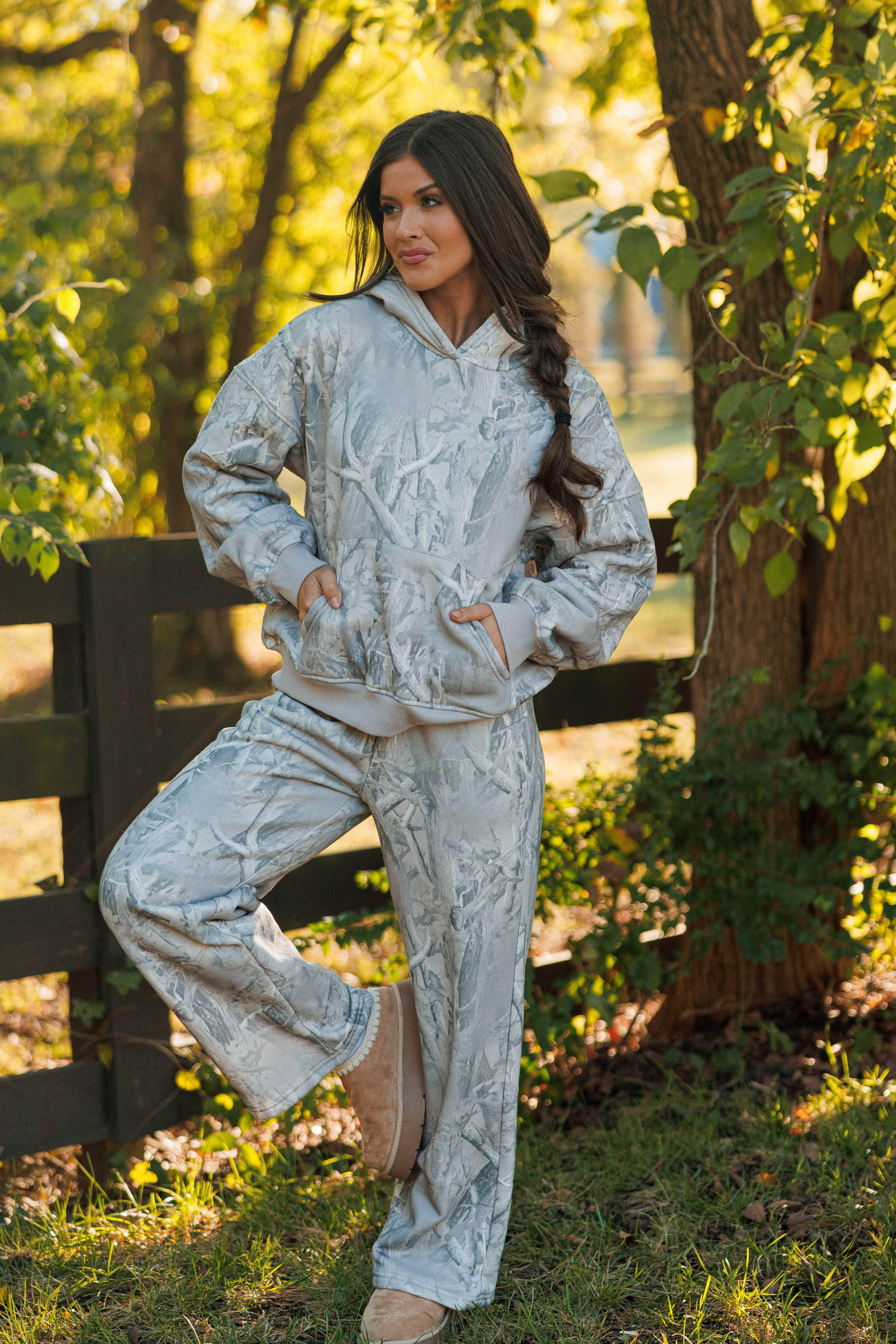grey-camo-print-sweatpants-