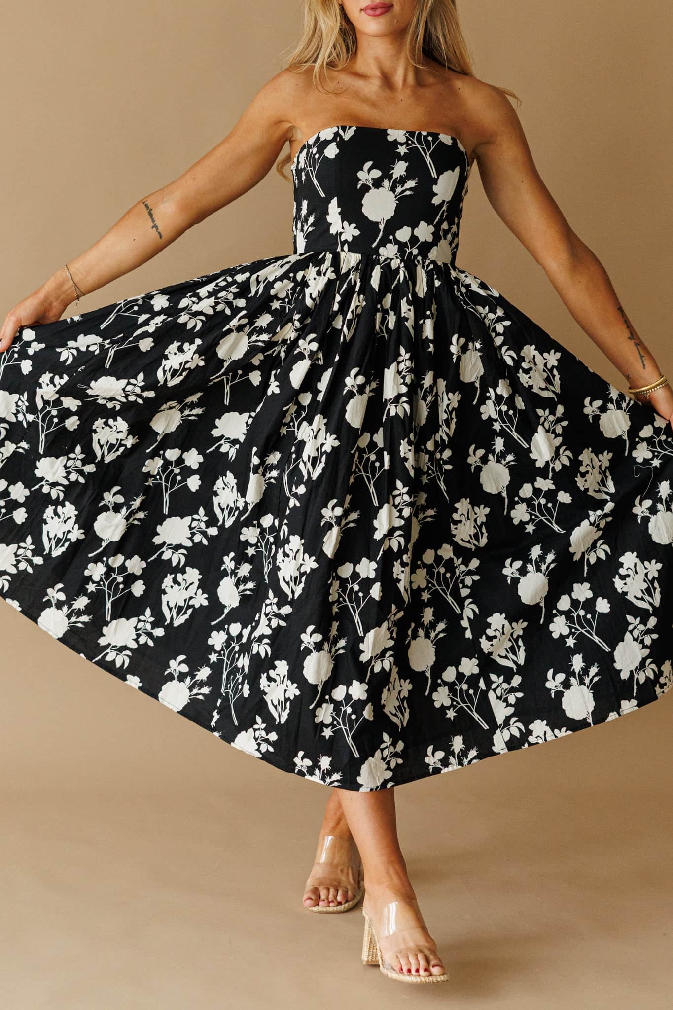 [Pre-Order!] Black Magnolia Dress