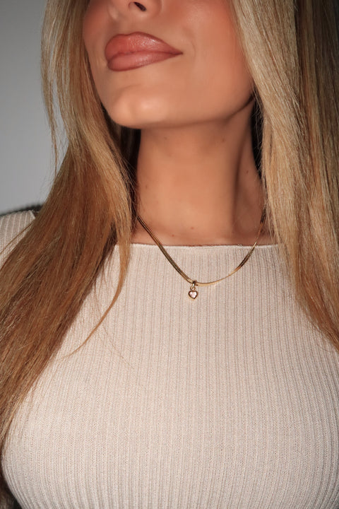 Trendy store heart necklace