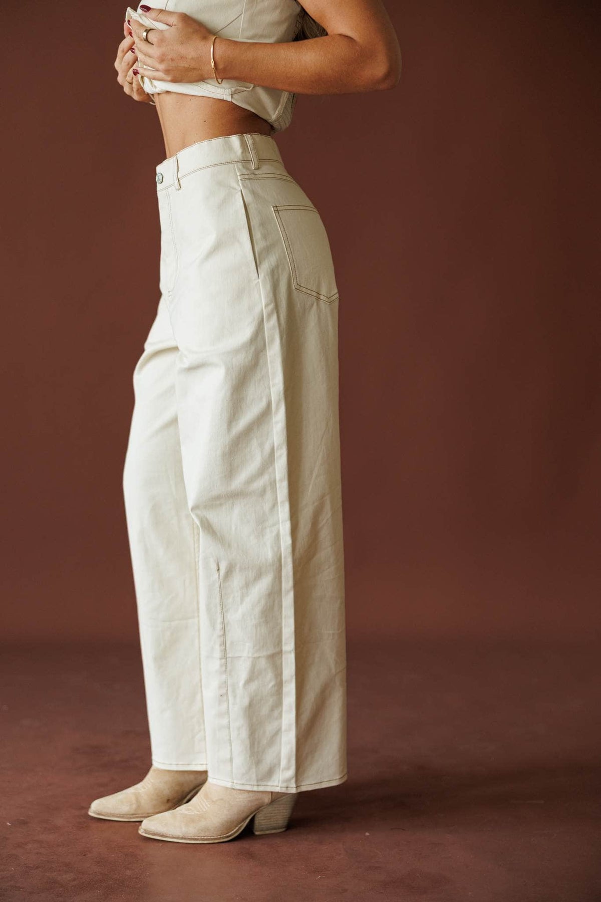 Roadhouse Barrel Pants in cream, side view of the barrel leg