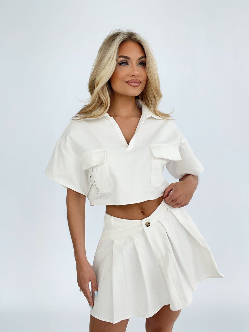 IT4257 short sleeve collared pock detail crop top Le Lis