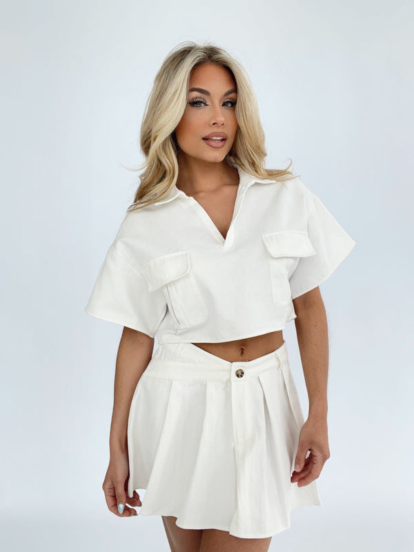 IT4257 short sleeve collared pock detail crop top Le Lis