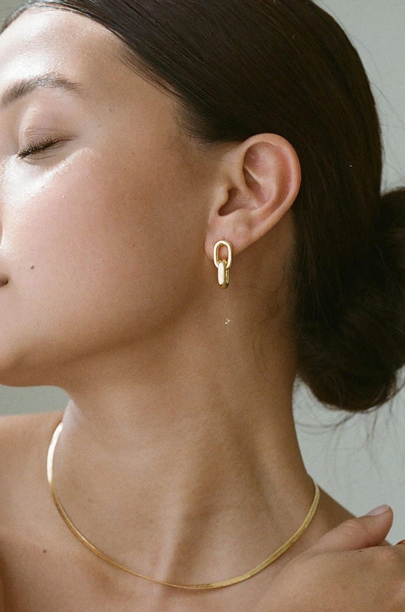 JE1007 gold earrings by together