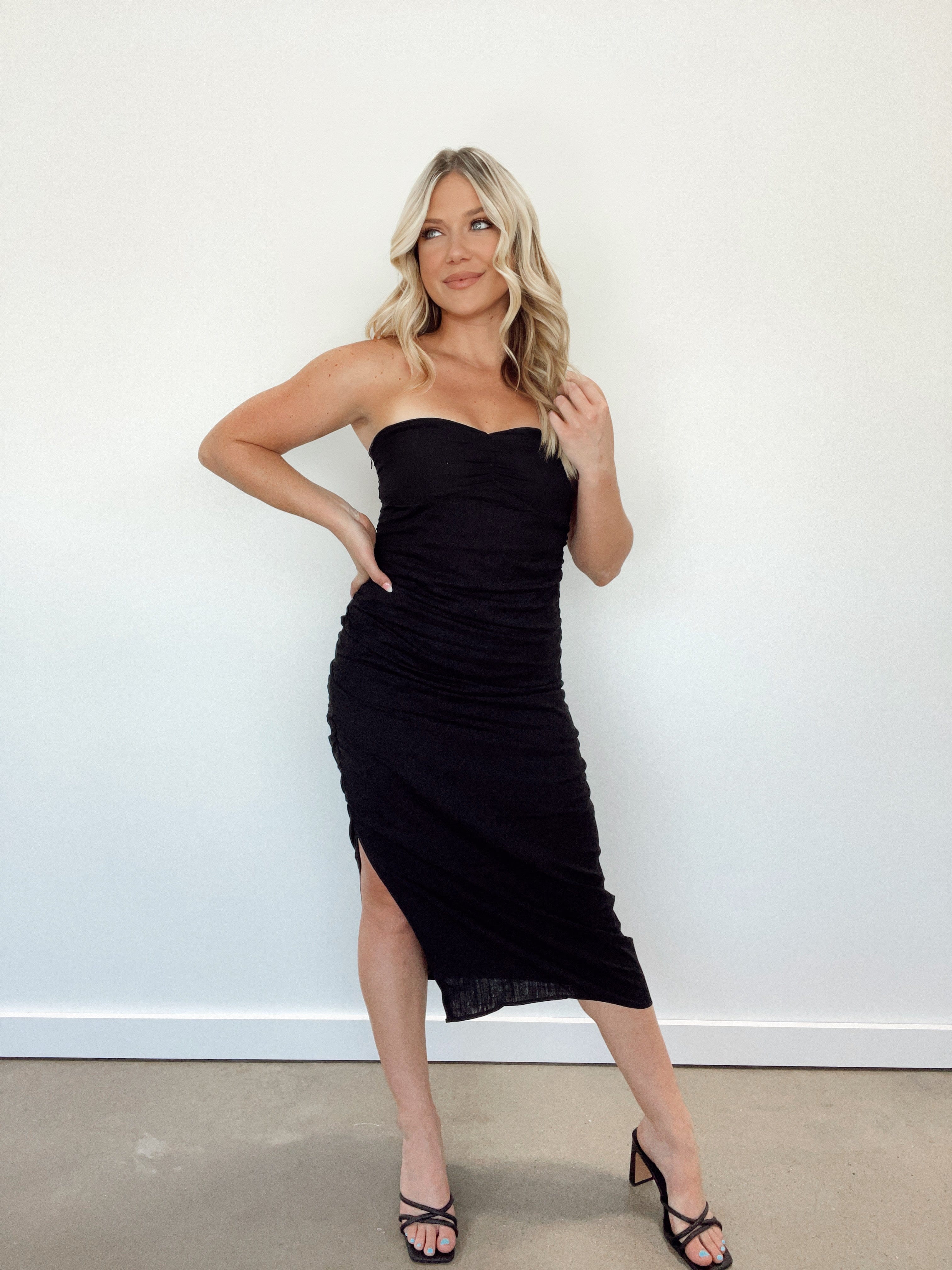 KD7585 black tube ruched midi dress LE LIS