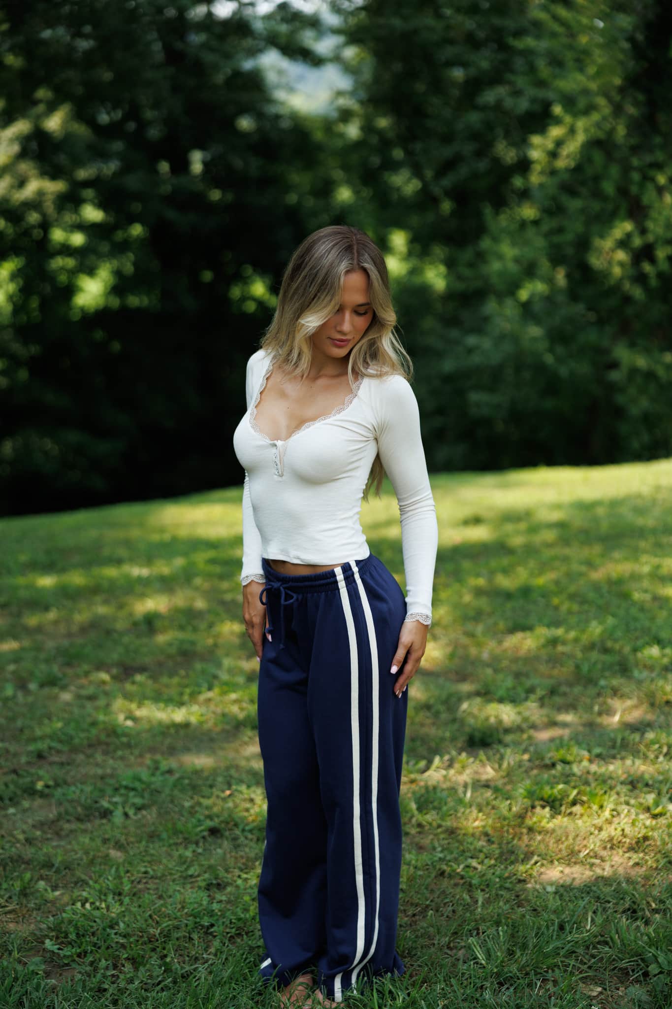 navy/cream