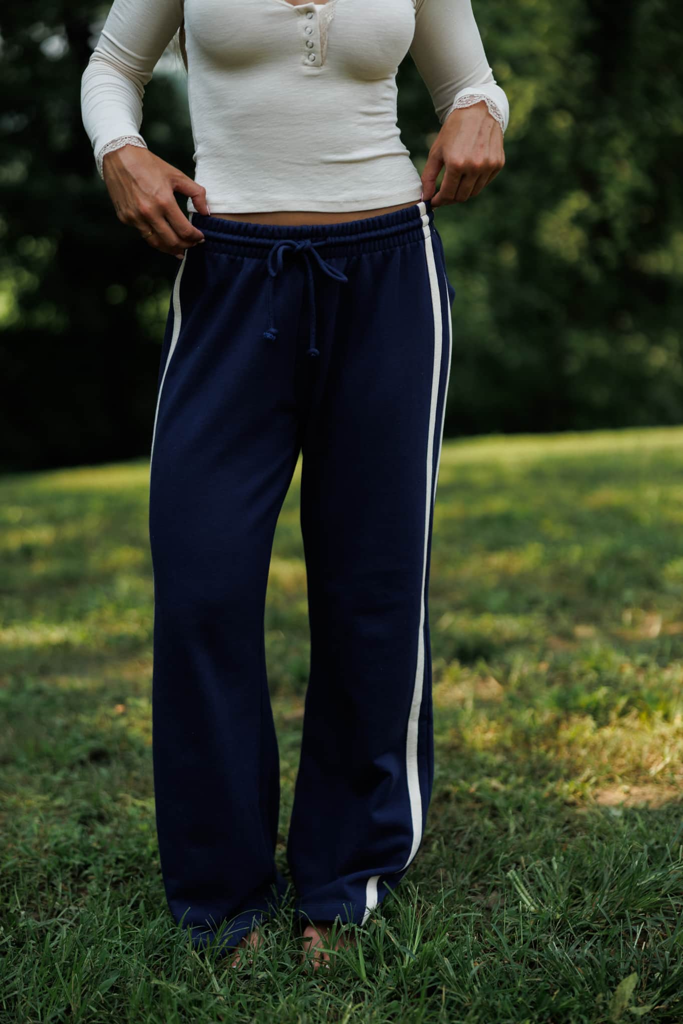 navy/cream