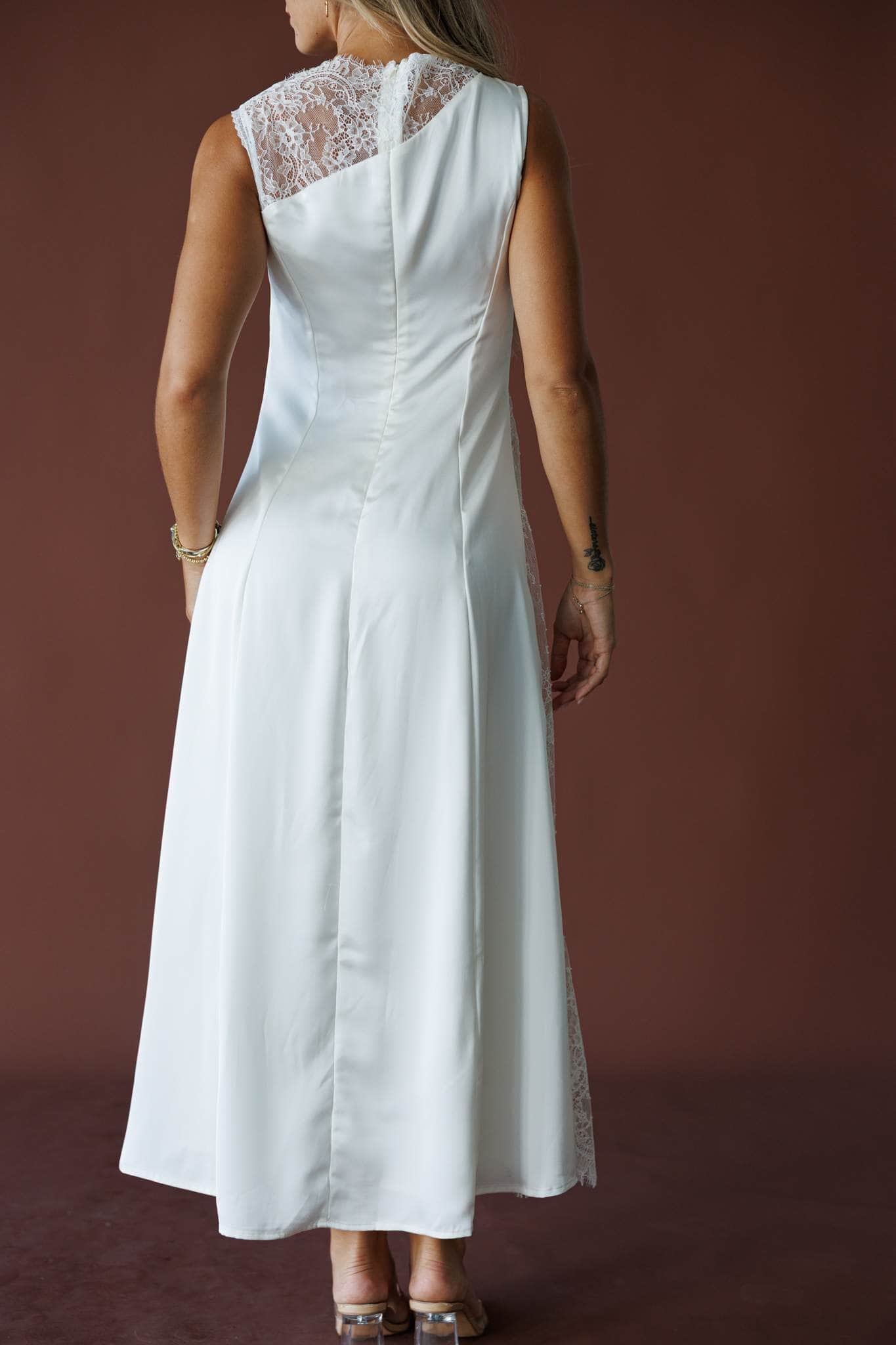 Meet Me In White Dress
