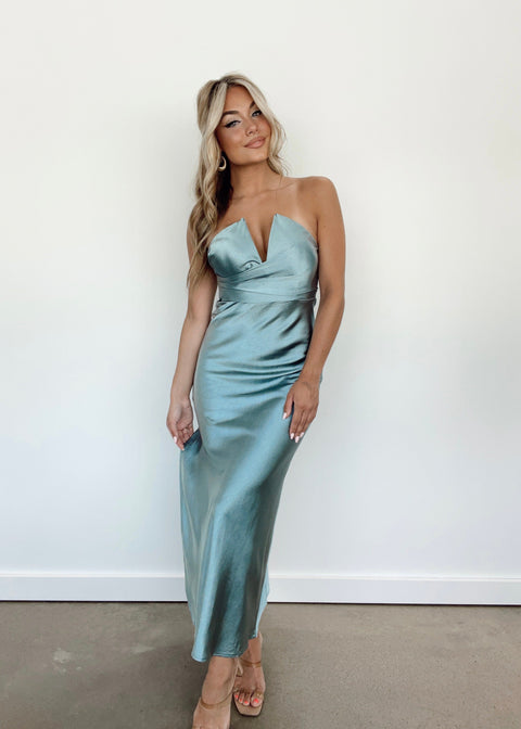 Exquisite Evening Dress – Lane 201