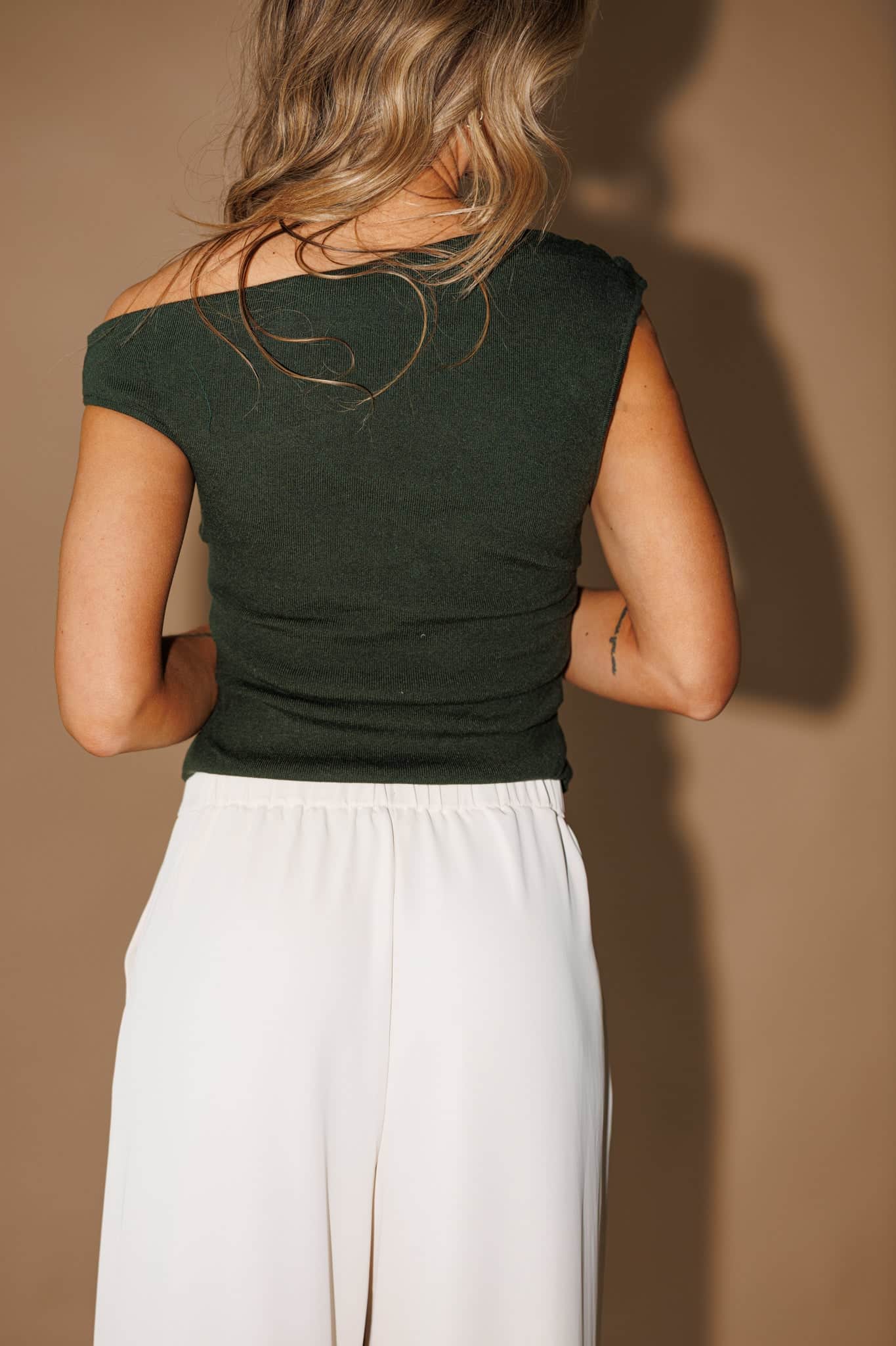modern dress tops Trendy, Chic Women's Clothing Boutique Le Lis Women's Brown Ruched Off Shoulder Top, XS Lane 201