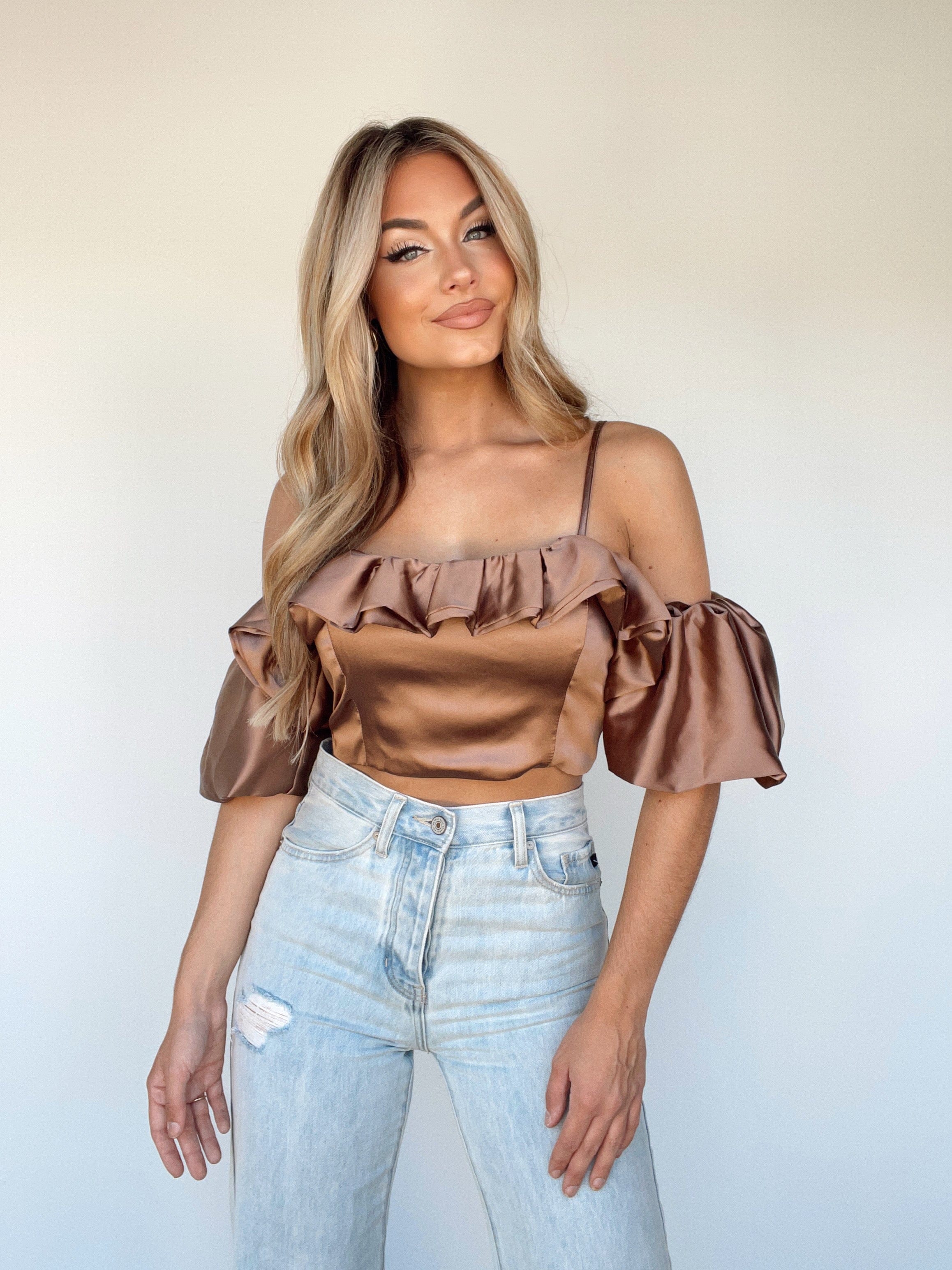 MT6362-LANE mocha ruffle detail top LE LIS