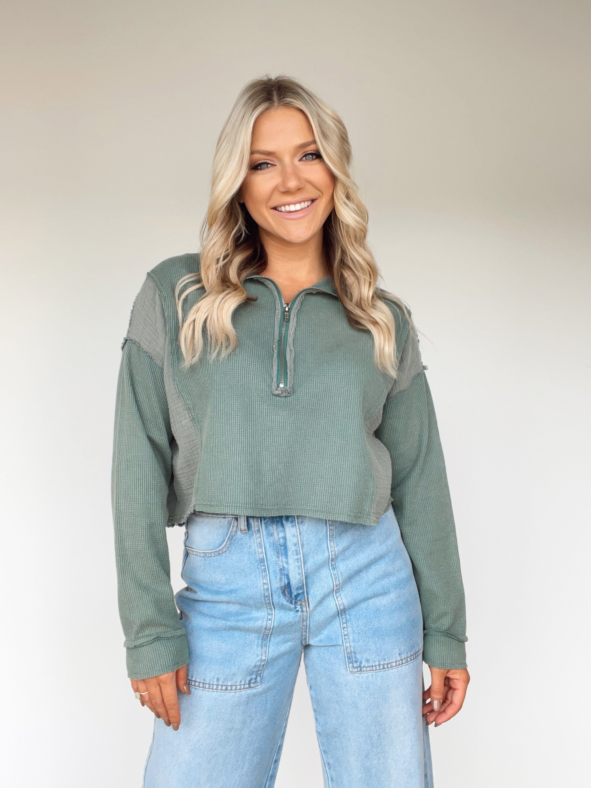 NTC1726-LA pine green crop pullover Promesa