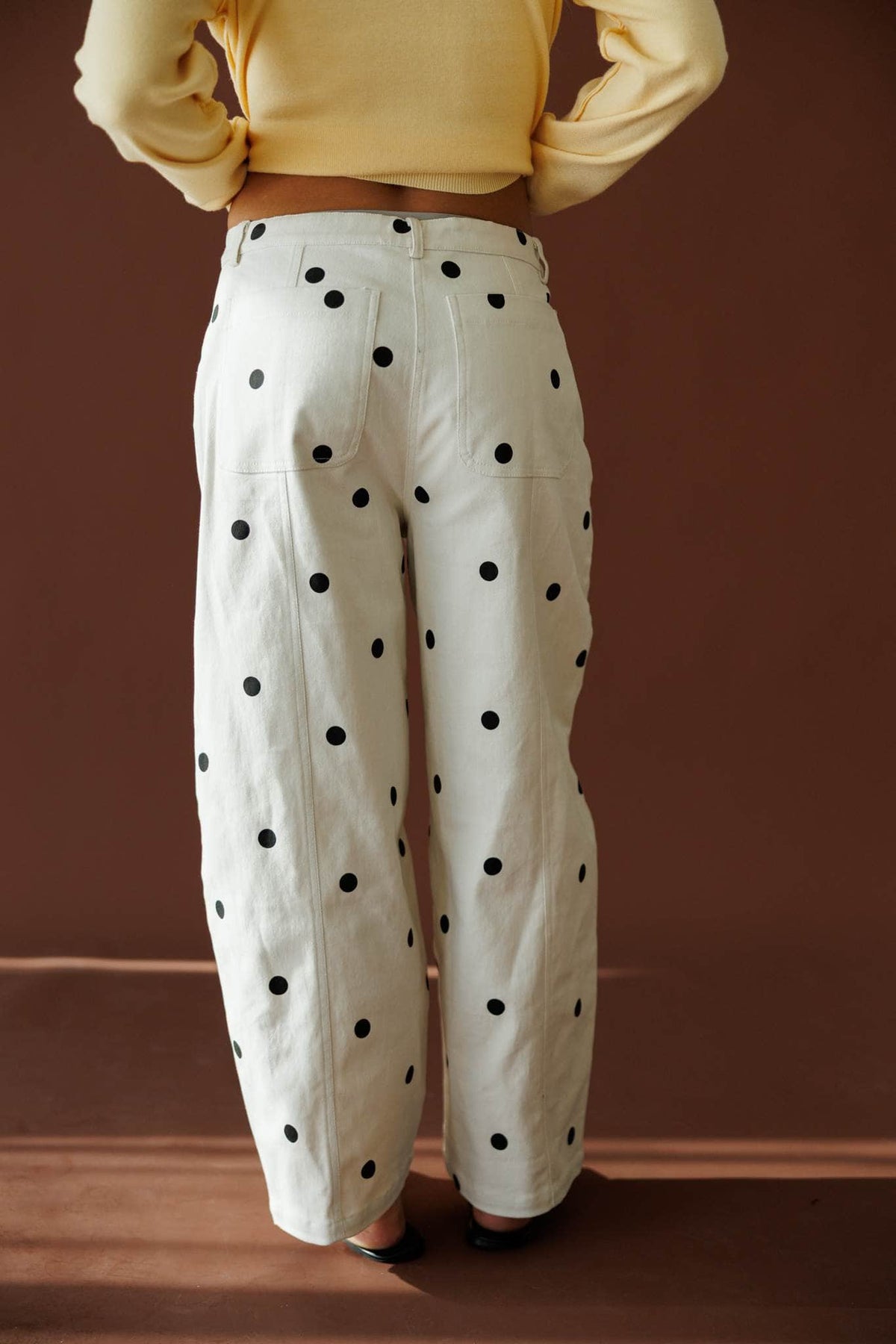 cream/black