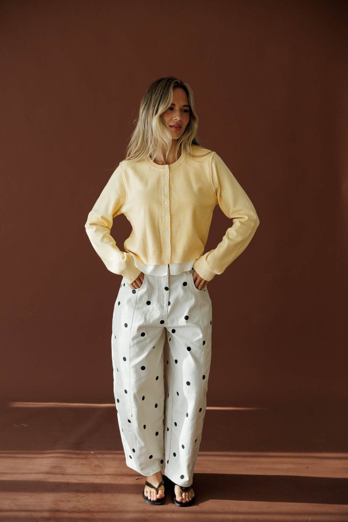 cream/black