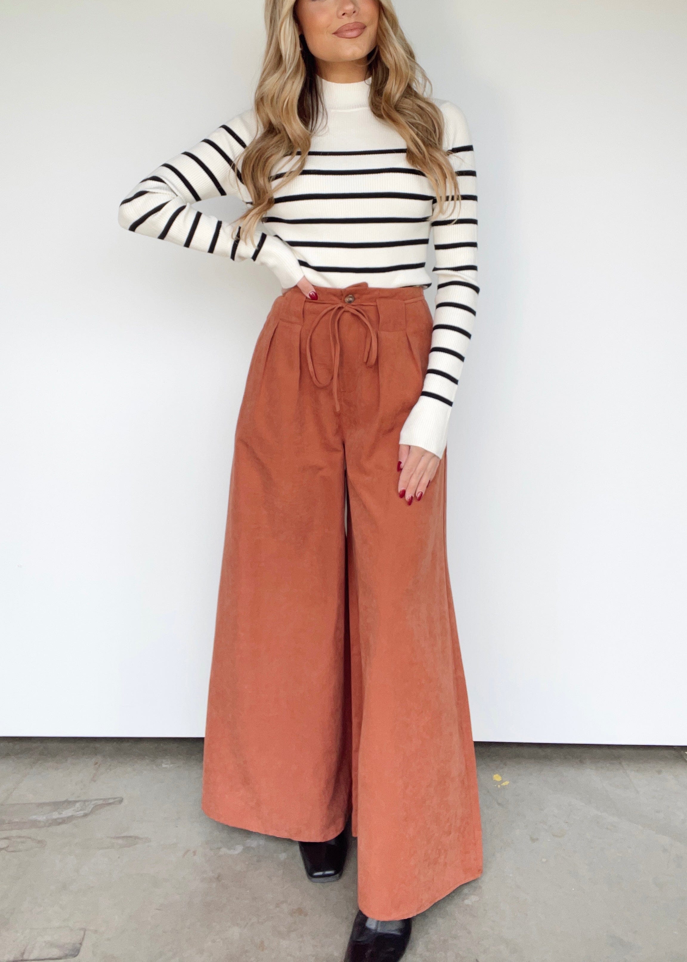 RA92477K high waisted tube belted long pants Aakaa