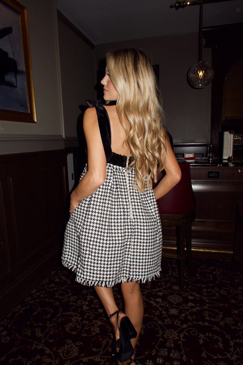 Fifth Avenue Houndstooth Dress – Lane 201