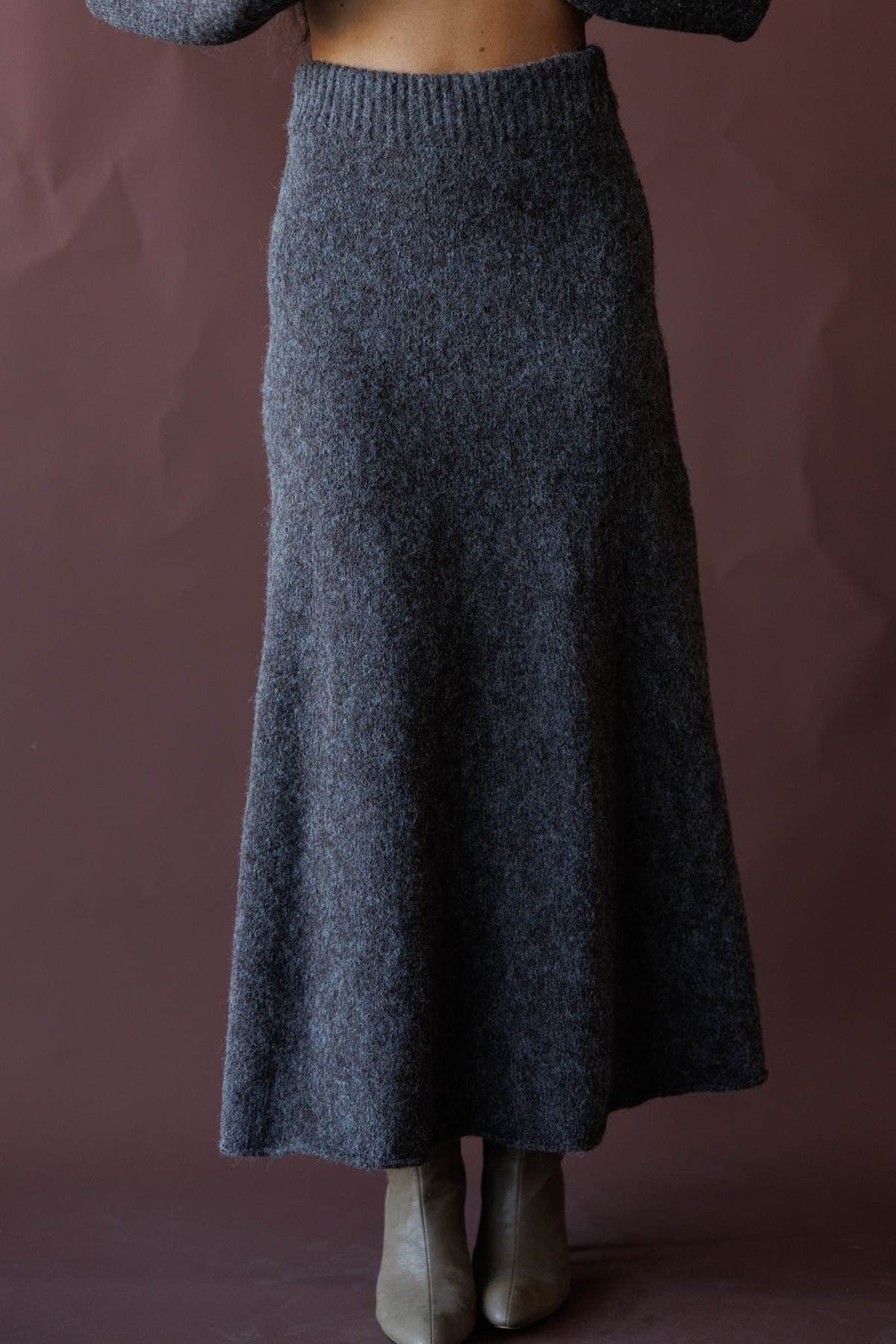 Knit maxi skirt, front view