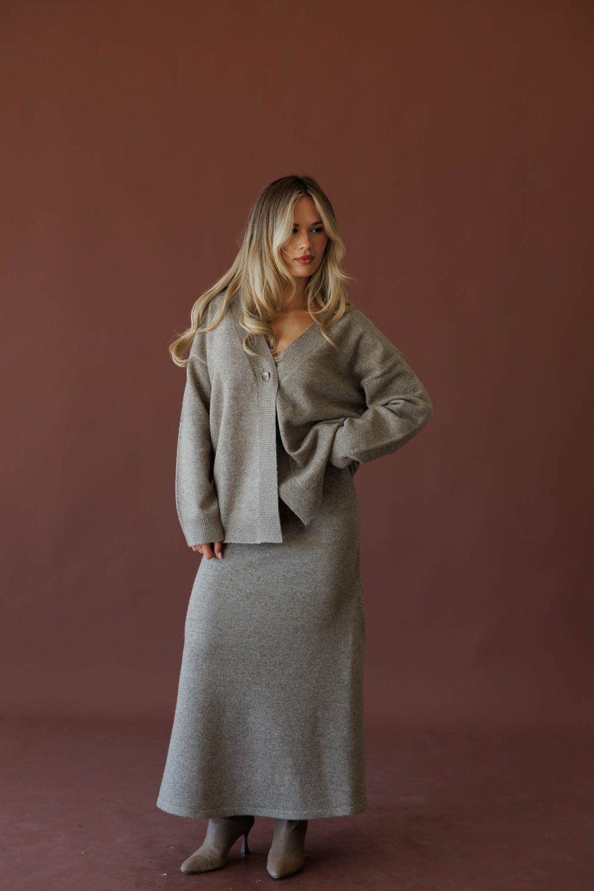 Grey knit maxi skirt