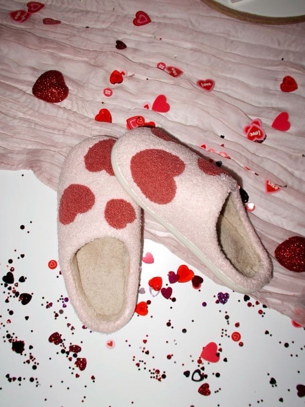 W20503244 red all over hearts slippers Miss Sparkling