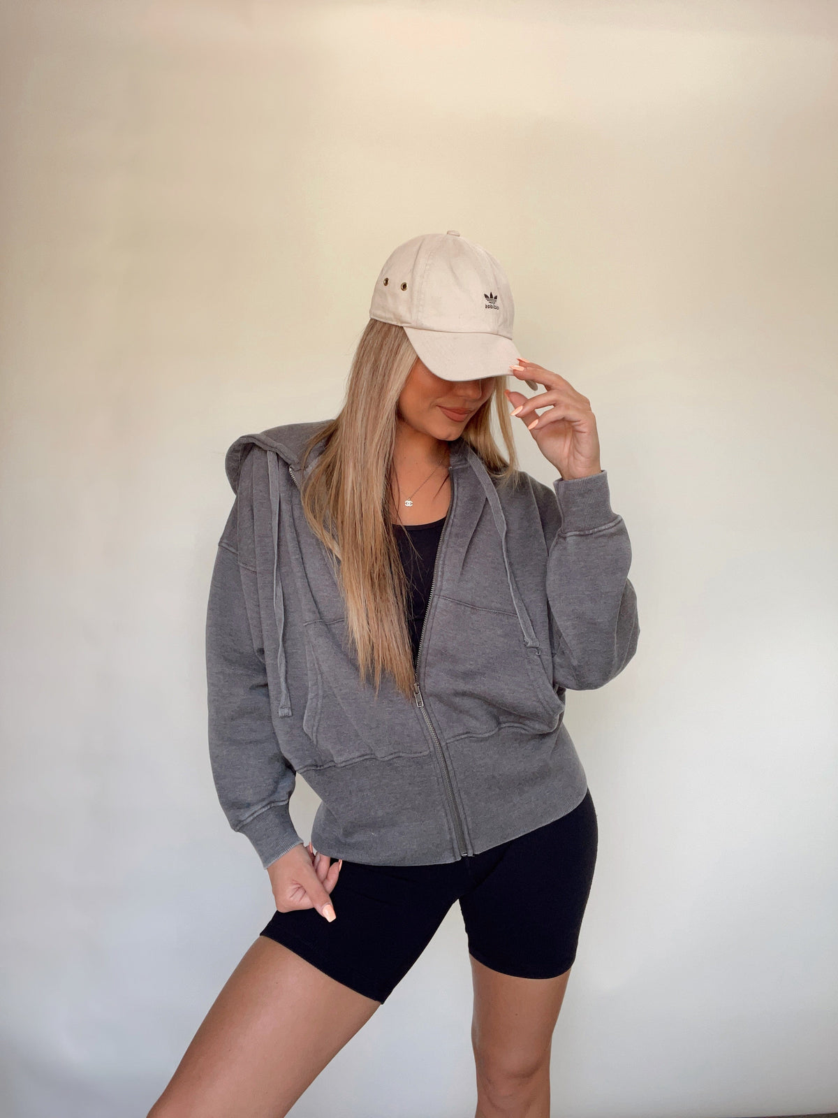 KJ11571 black zip up Mono B