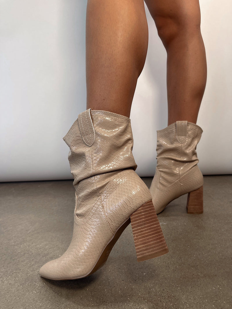 ALLISON Brown Leather Block Heel Ankle Bootie